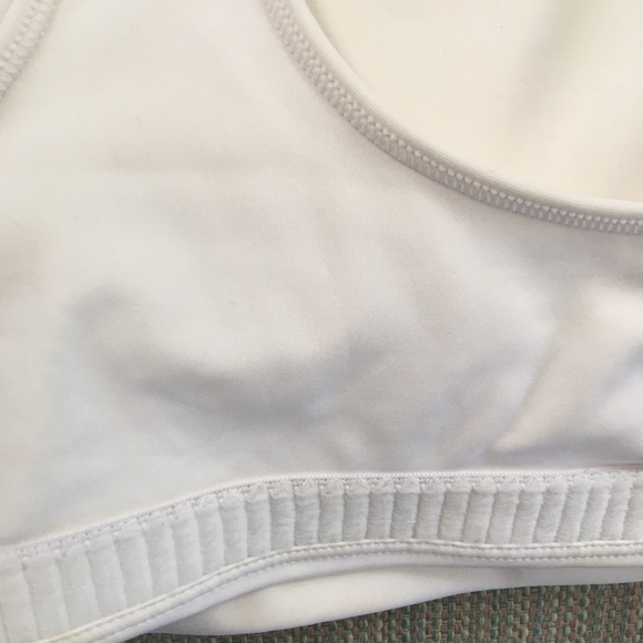 Nike Swoosh Bra Training Dri-Fit Size Large. - Picture 7 of 11